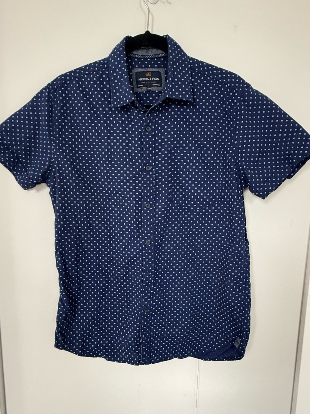 Nickel & Iron Men’s Navy Pin Dot Short Sleeve Button-Down Shirt Small